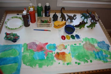 CURRICULUM SUPERFRIENDS: Preschool Dinosaur Footprint Activities