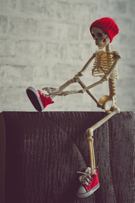 50+ Skeleton Puns, Jokes & Instagram Captions That Are Humerus AF