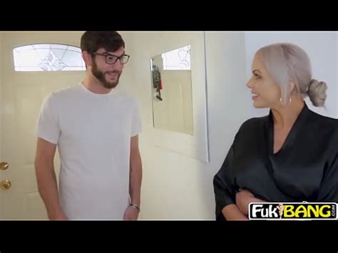 Elle Dans Baisée Par La Meilleure Amie Maman XVIDEOS