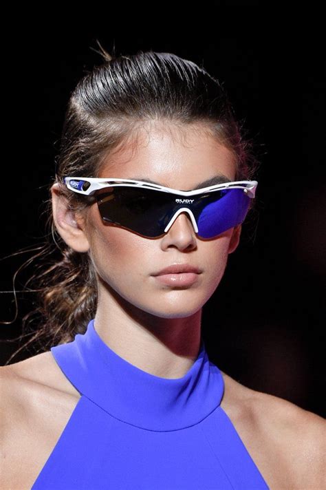 6 Sunglasses Trends Youll See Everywhere In 2023 Trending Sunglasses