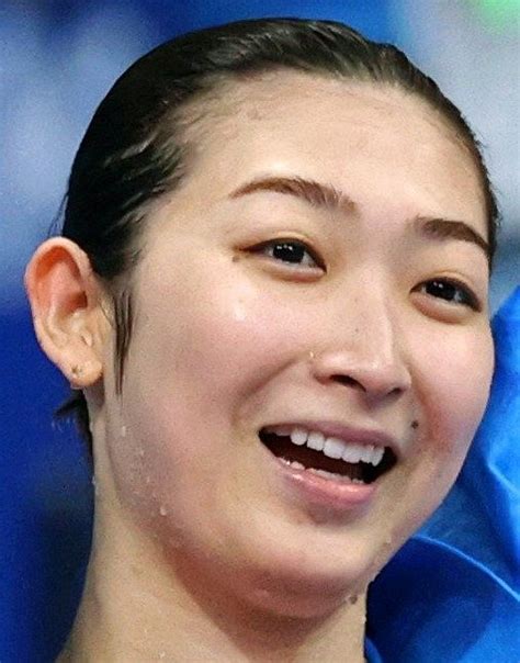 合宿中の池江璃花子がセパレート水着姿を公開「逆三角形が見事です」「広背筋えげつない」称賛相次ぐ：中日スポーツ・東京中日スポーツ