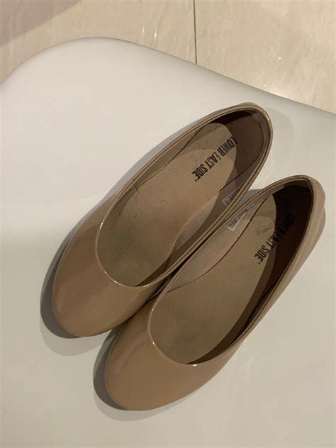 Beige Jelly Flat Fesyen Wanita Sepatu Di Carousell