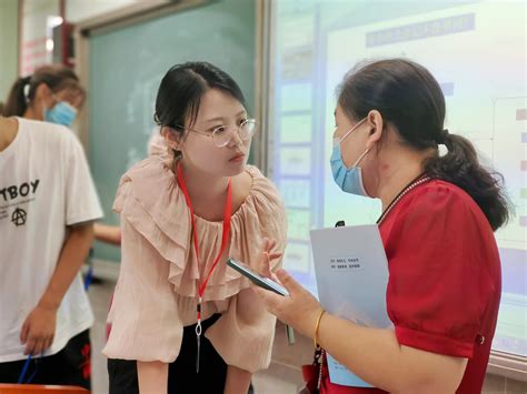 开学第一天，郑州市第十四高级中学新任教师课堂很燃 新闻中心