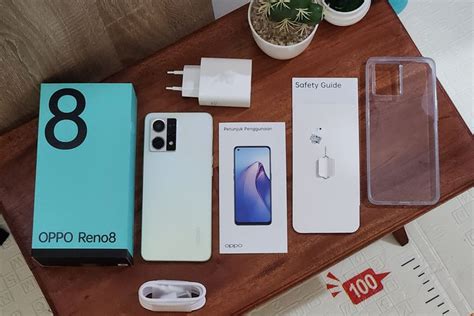 Unboxing Dan Kesan Pertama Menggenggam Oppo Reno 8