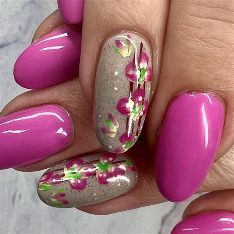 Floral Paradise Hyper Nails