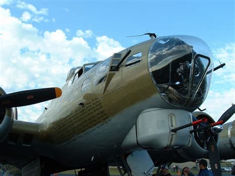 Boeing B-17 Flying Fortress - EcuRed