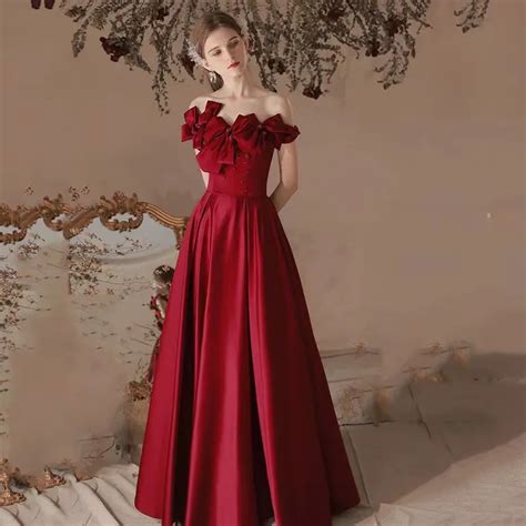 Burgundy Satin Off Shoulder Elegant Red Evening Dresses With Strapless