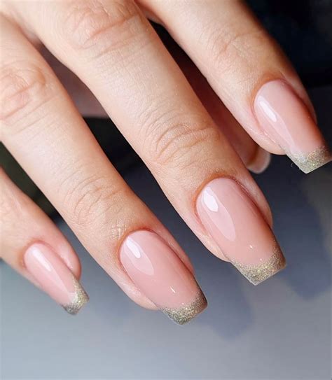 Diseño De Uñas Nude Con Brillo IDEAS E IMÁGENES