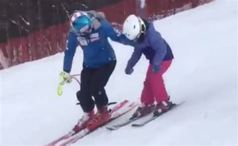 VIDEO: Mikaela Shiffrin Stops to Give a Beginner Some Tips - SnowBrains