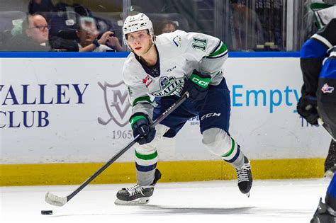 Jets Prospect Brad Lambert Impresses In Whl Season Bvm Sports