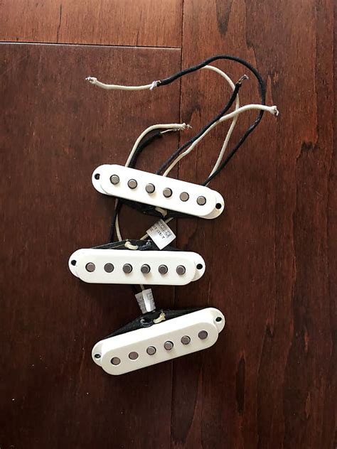 Lindy Fralin Vintage Hot Stratocaster Pickup Set Reverb