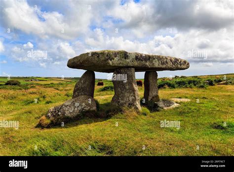 Portal Tomb Lanyon Quoit Neolithic Dolmen In A Meadow Penzance