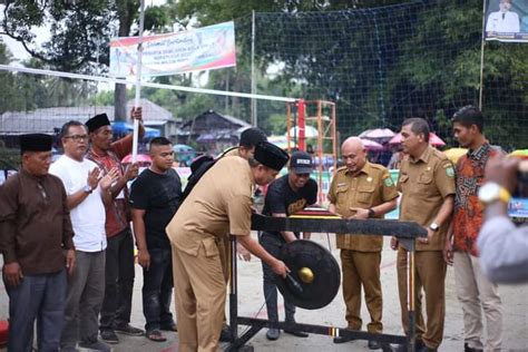 Turnamen Volly Ball Bupati Cup Tahun Di Desa Pidoli Lombang