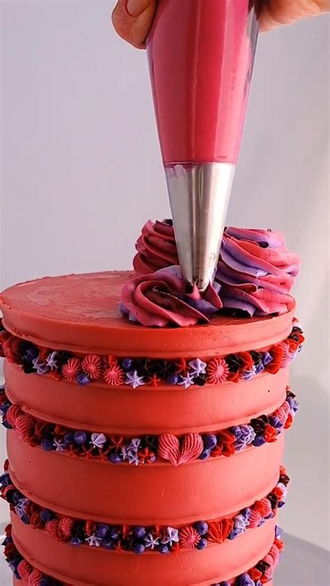 Cake Decorating Ideas: Cupcake Tips, Frosting Techniques