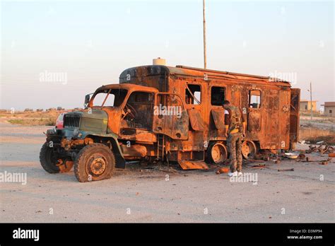 Destroyed Vehicle Banque De Photographies Et Dimages Haute