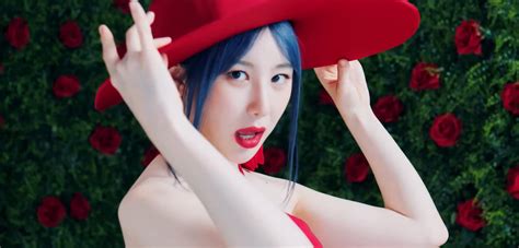 LEE CHAE YEON A Fait Son Comeback Avec Le MV De LETS DANCE K GEN