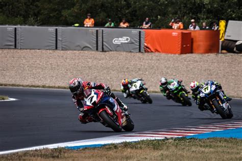 Top Ten For Lecuona In The Superpole Race Ninth For Vierge In Race