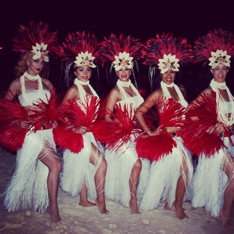 Pin By Pas Dentreprise On Couture Tahitian Costumes Tahitian Dance Tahitian Dress