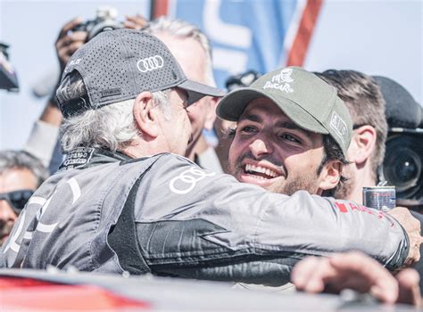 Sainz leva quarto título do Dakar e alcança triunfo inédito para Audi