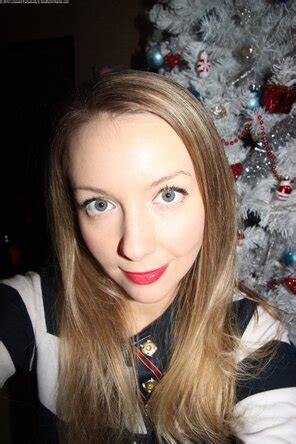 Cute Angel Anna Striped Blouse Porn Pic