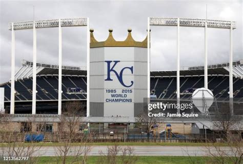 Kauffman Stadium Stadium Photos and Premium High Res Pictures - Getty ...