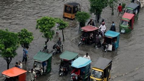 29 Killed 50 Injured As Buildings Collapse In Pakistan Amid Heavy Rain