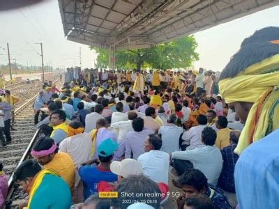 Train Services Hit As Kurmi Community Protests On Howrah Mumbai Rail Route