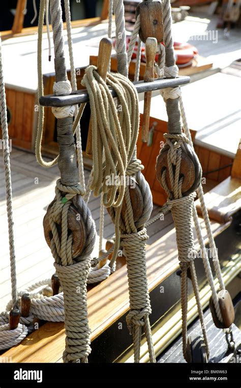 Traditional Rigs Hi Res Stock Photography And Images Alamy