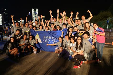 Team Duke Kunshan Runs In Bloomberg Square Mile Relay News Duke