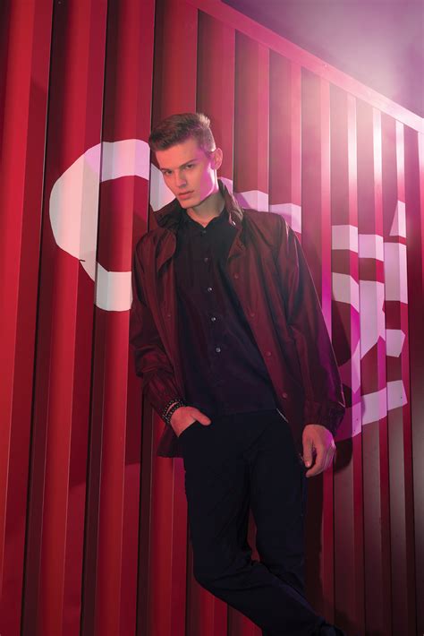 Nightlife Fashion - Avenue Calgary