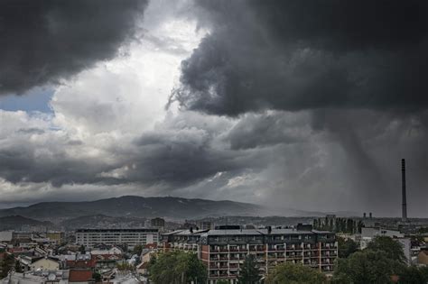 Video Usred Nevremena U Zagrebu Na Nebu Snimljen Spektakularan Prizor