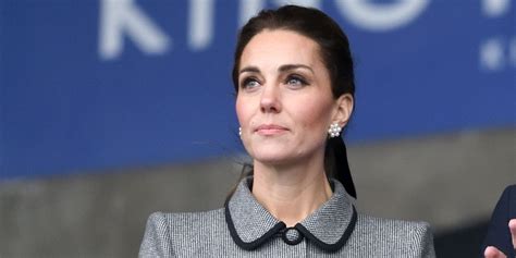 Il Segreto Dei Capelli Di Kate Middleton è Lelastico Di Velluto