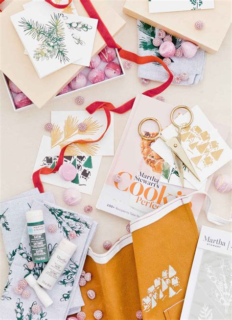 10 Creative Ideas for DIY Christmas Cards - PRETEND Magazine