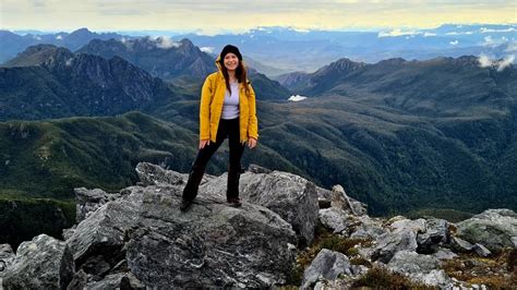 A Guide To Hiking Federation Peak In Tasmania Breaking The Borders