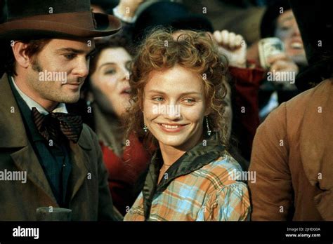 Henry Thomas Cameron Diaz Gangs Of New York Stock Photo Alamy