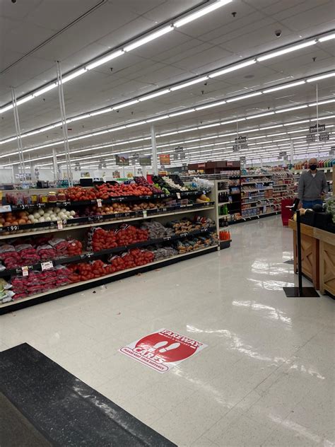 FAREWAY MEAT AND GROCERY - 2050 John F Kennedy Rd, Dubuque IA - Hours