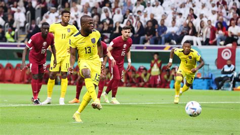 Ecuador S Enner Valencia Scores First Goal Of World Cup On Penalty