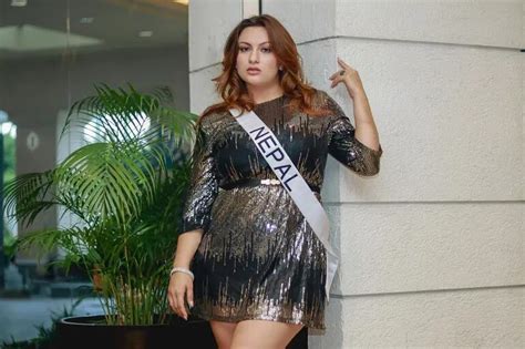 Miss Nepal Jane Garrett La Candidata Talla Plus Que Rompe Esquemas En