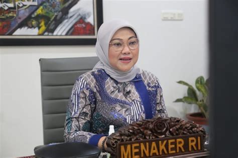 Menaker Ida Thr Harus Dibayar Penuh Tidak Boleh Dicicil Republika