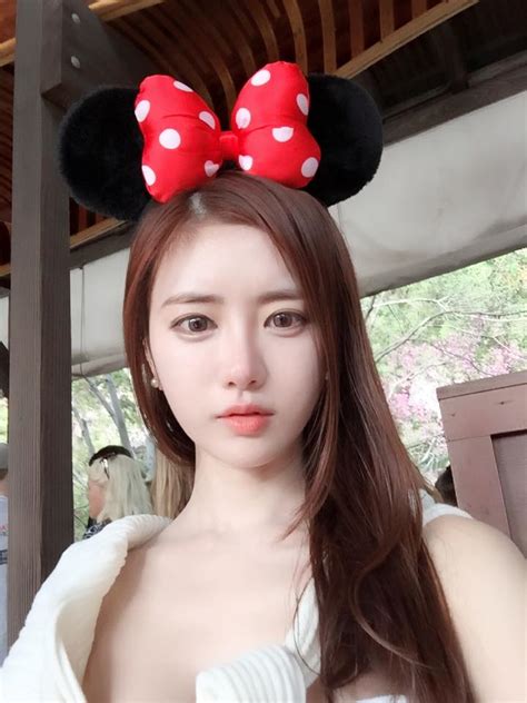 Hot girl Hàn Quốc nổi như cồn vì đường cong gợi cảm Anh Gai Xinh 2k