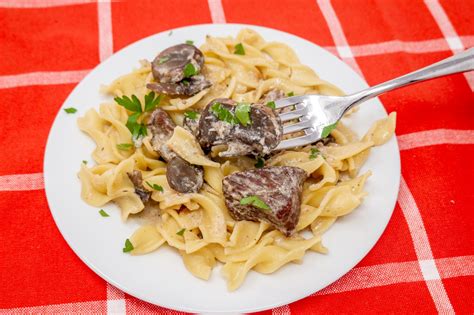 Easy Slow Cooker Beef Stroganoff Recipe I Believe I Can Fry