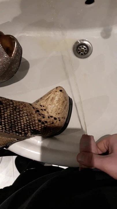 Piss And Cum On Sexy Snakeskin Heels Gay Porn Xhamster