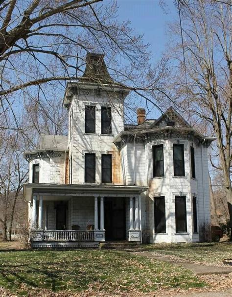 Pin By Maz Dave On Abandoned Abandoned Farm Houses Abandoned