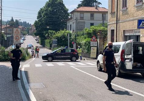 Incidente Stradale Al Passaggio A Livello Di Gazzada Treni In Ritardo