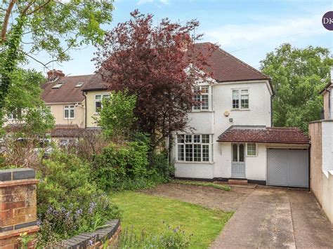 Bed Semi Detached House For Sale In Gallows Hill Kings Langley