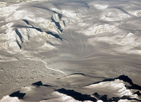 NASA IceBridge: Glaciers and Mountains in West Antarctica - SpaceRef