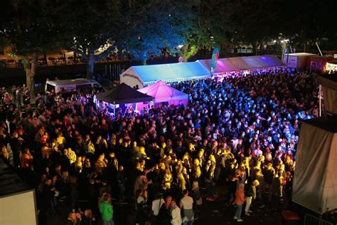 0297 Nl Zaterdag Ouderwets Gezellige Bandjesavond Op Het