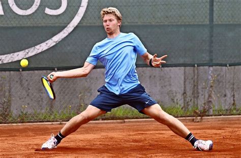 Oberstenfeld Tennis Ein Sieg ist für den TCO Pflicht News