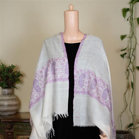 Lilac Kashmiri Purple Jaal Handwoven Hand Embroidered Pashmina Wrap