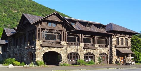 Bear Mountain Inn - Wikipedia
